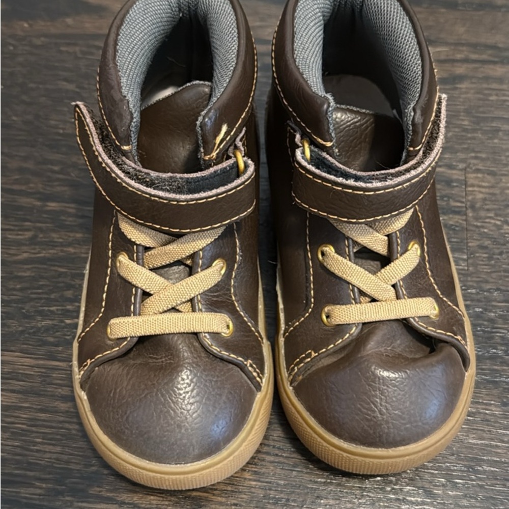 See Kai Run Hudson Boots -size 9